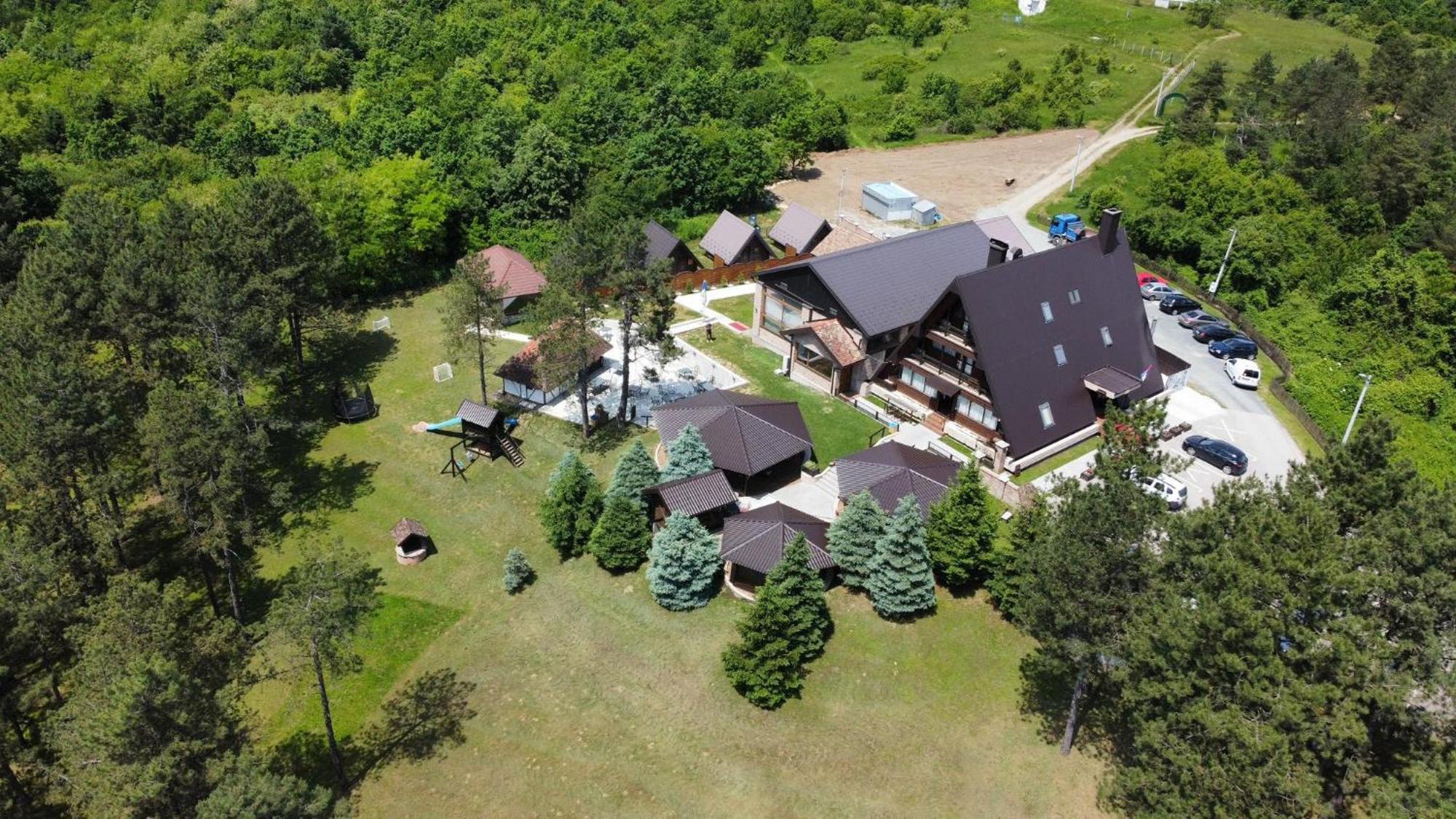 Hotel Babino Brdo Derventa 외부 사진